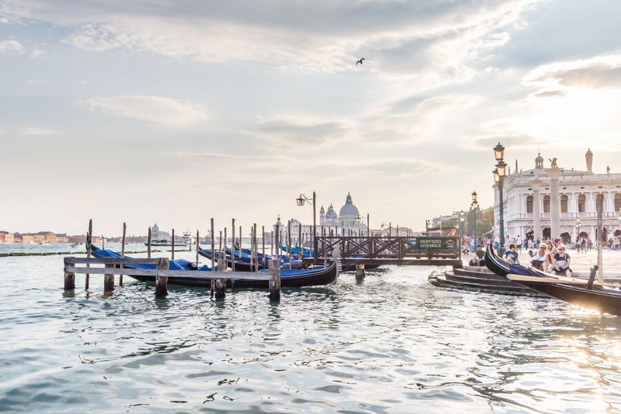 Venice: Traditional Shared Gondola Ride - Key points to know before booking