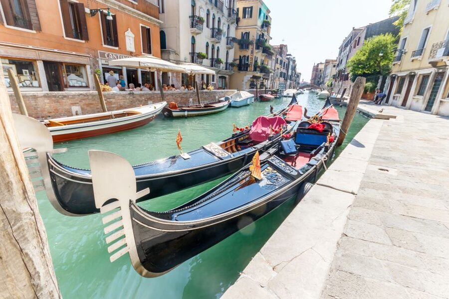 Venice: Traditional Shared Gondola Ride - Under the Bridge of Sighs, when conditions allow