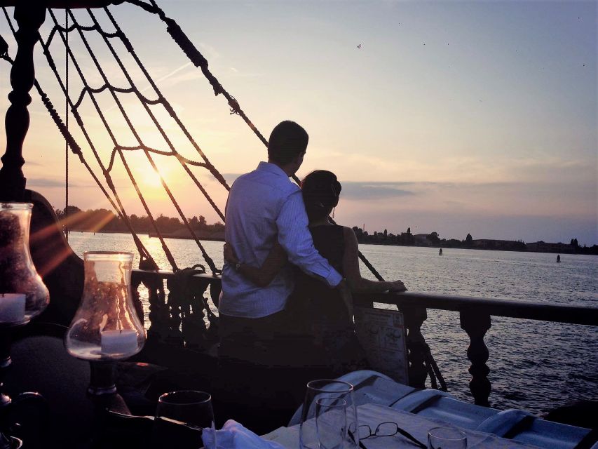 Venice: Venetian Lagoon Tour and Galleon Dinner - Dinner served slowly, with plenty to eat