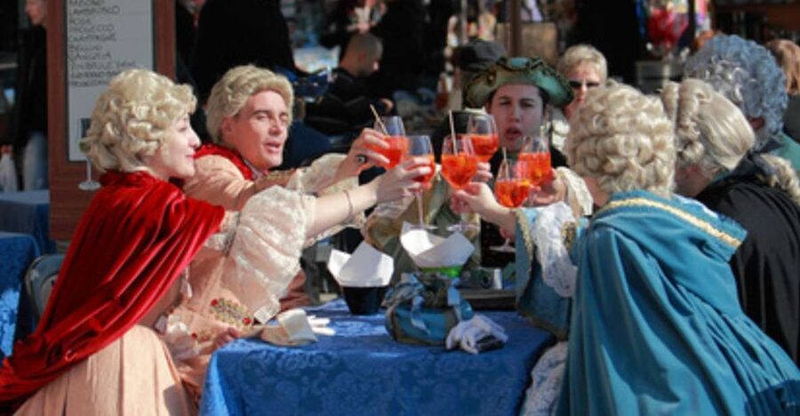 Venice: Venetian Style Carnival Pub Crawl - Key points to know before booking