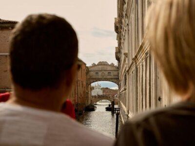 Vip Semi-Private Walking Tour with Gondola Ride