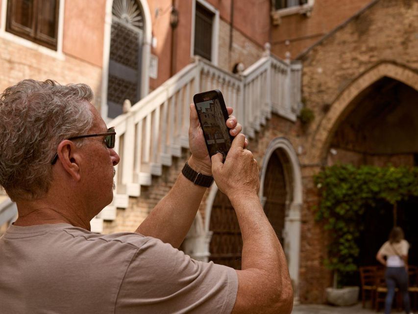 Venice: Vip Semi-Private Walking Tour with Gondola Ride - The gondola ride changes the view