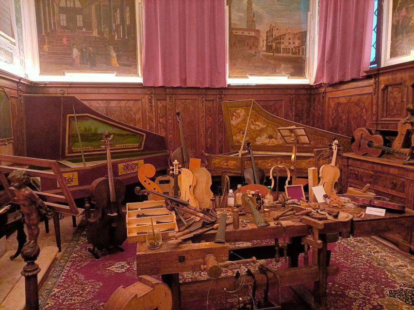 Venice: Vivaldi's Four Seasons Concert & Music Museum Visit - Arrive early for the best view