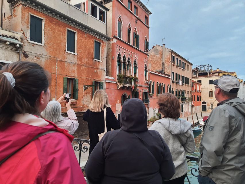 Venice: Walking Guided Tour of the City Must-See Sites - Cannaregio, the Jewish Ghetto, and the wider route