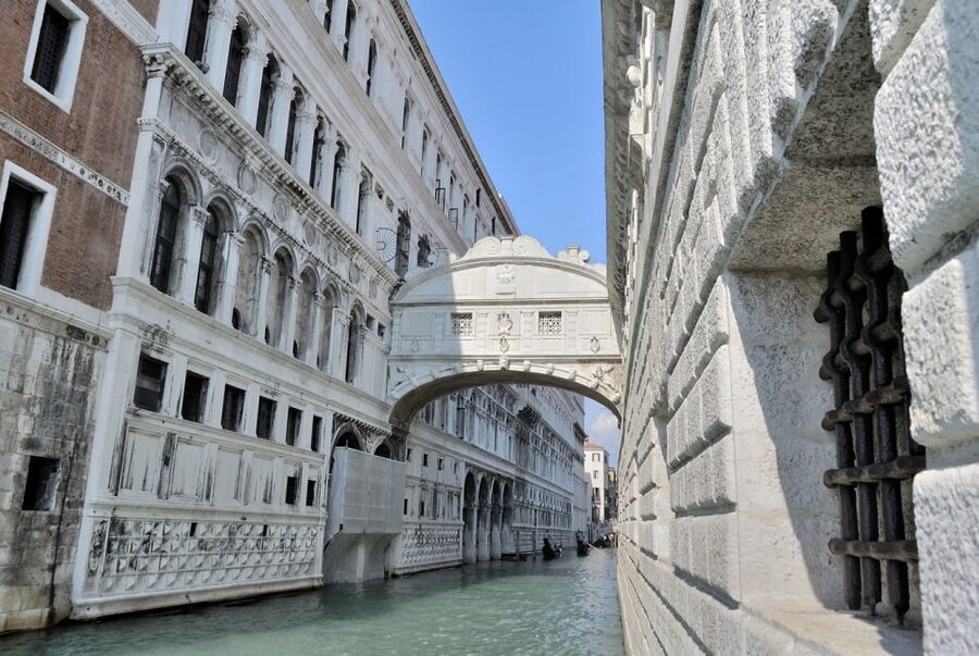Venice Walking Tour and Doge's Palace Guided Visit - Why this Venice tour works as a first introduction