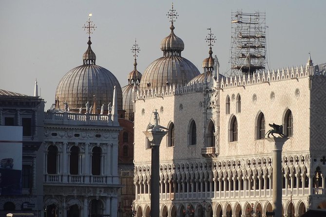 Venice Walking Tour plus Skip the Lines Doge's Palace and St Mark's Basilica Tours - Who should book this Venice tour?