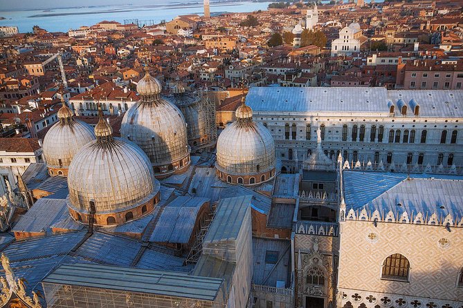 Venice Walking Tour plus Skip the Lines Doge's Palace and St Mark's Basilica Tours - St. Mark’s Basilica and its golden interior