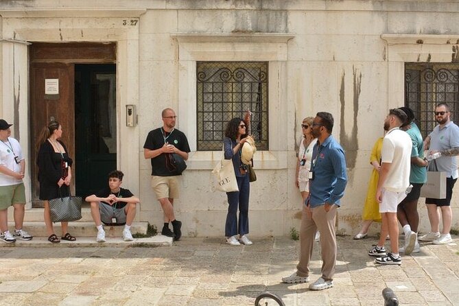Venice Walking Tour with Gondola Ride Experience - Weather, high water, and other practical details