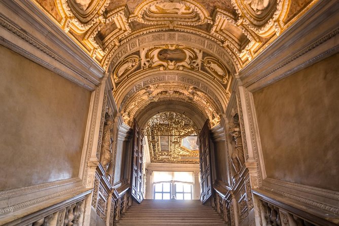 Venice: Winter Pass Top Attractions & City Walking Tour - Three optional museums for a quieter Venice