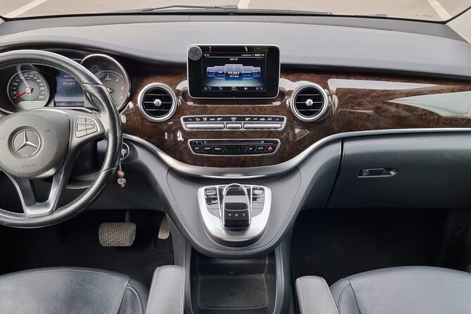 VIP Luxury Chauffeur Service – Venice to Dolomites, Cortina - Airport pickup and the importance of exact timing