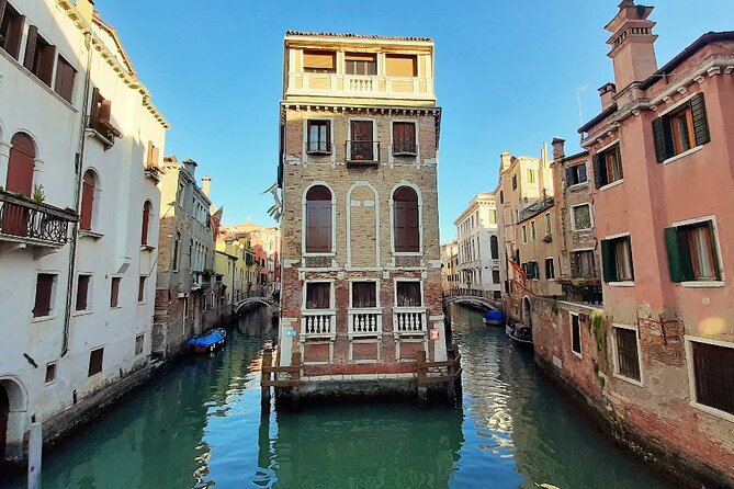 Walking Tour and Enchanting Gondola Journey in Venice - Santa Maria Formosa and the quieter side of Venice