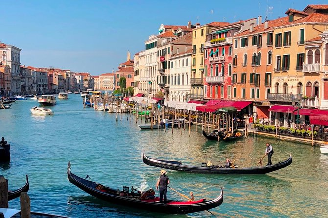 Walking Tour of Venice from St. Mark's Square to Rialto - Campo Santi Giovanni e Paolo adds local scale
