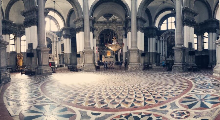 Walking Tour to Uncover the Hidden Venice - Marco Polo’s house and the stories beneath the stones