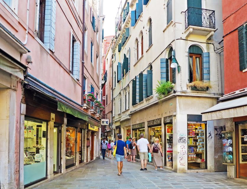 Walking Tour to Uncover the Hidden Venice - The Mercerie, where Venice went shopping