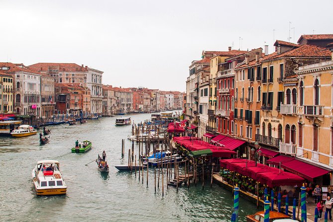 Welcome to Venice Group Tour St. Mark's Basilica & Gondola Ride - St. Mark’s Basilica requires a clear plan