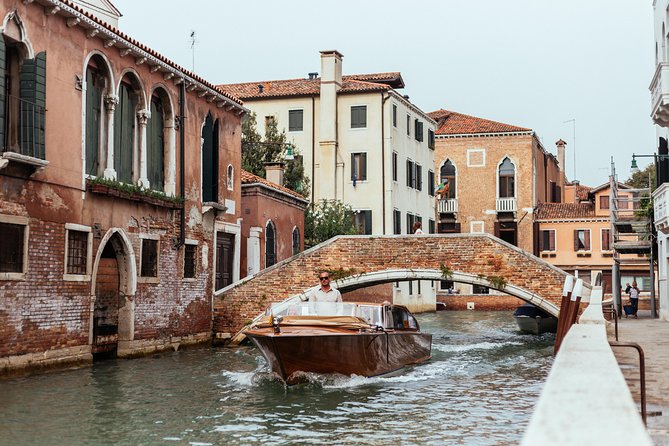 Withlocals Venice Away from the Crowds PRIVATE Tour with a Local Expert - A quieter start in Dorsoduro