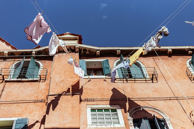 Withlocals Venice Away from the Crowds PRIVATE Tour with a Local Expert - Timing, meeting points, and practical details